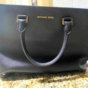 Authentic Michael Kors leather handbag tote.